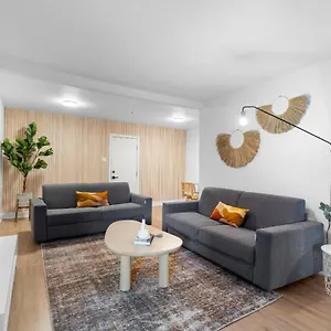Laurence Aparthotel